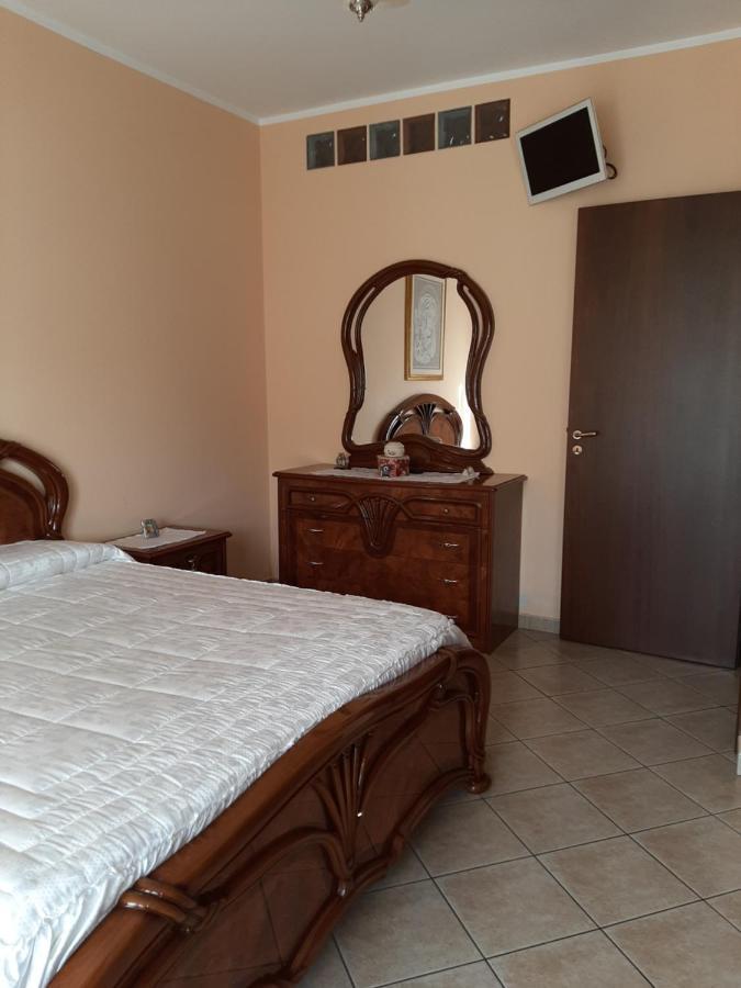 Ferienwohnung Residenza Monteleone Ardore Marina Exterior foto